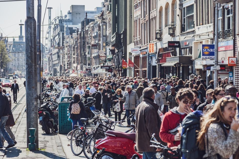 Імміграційні тенденції формують зростаюче населення Нідерландів