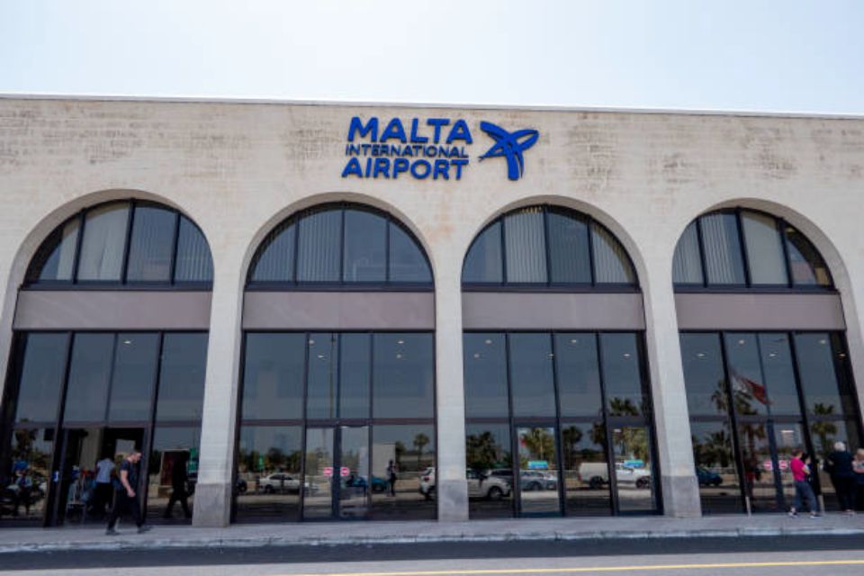 Пасажиропотік в аеропорту Мальти стрімко зростає, перевищуючи допандемічний рівень